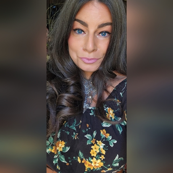 Like This Post To Be Notified When I Go Live - Picture 13 of 16